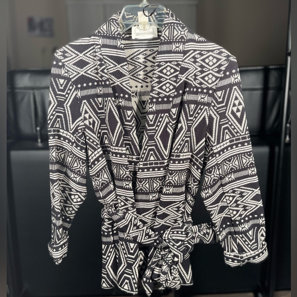 🛑 H&M Conscious‎ Women’s Belted Cardigan (Size 6) Black and White Pattern Coat